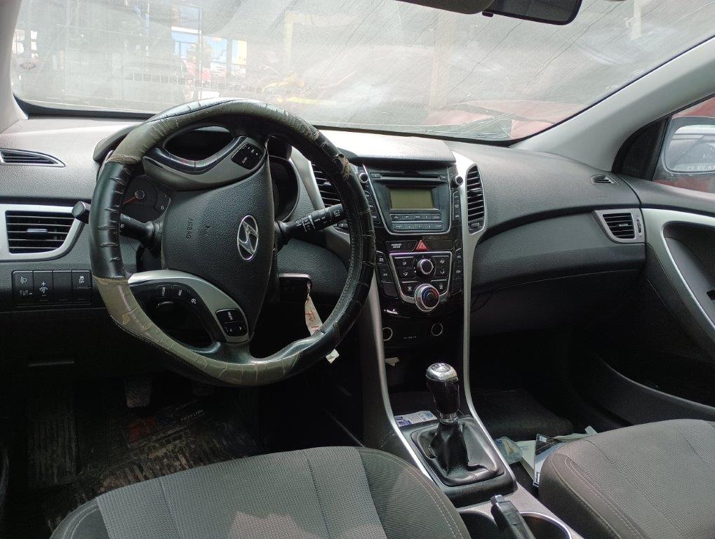 Hyundai i30 2013    EN DESARME